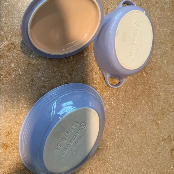 Le Creuset Set Lavender and Tan - Picture 4 of 5